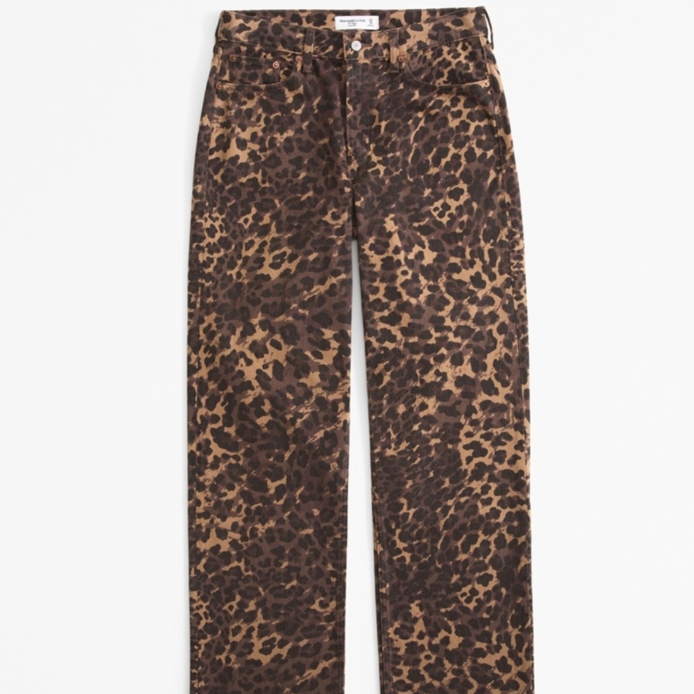 LIKE NEW Abercrombie & Fitch Leopard Jeans